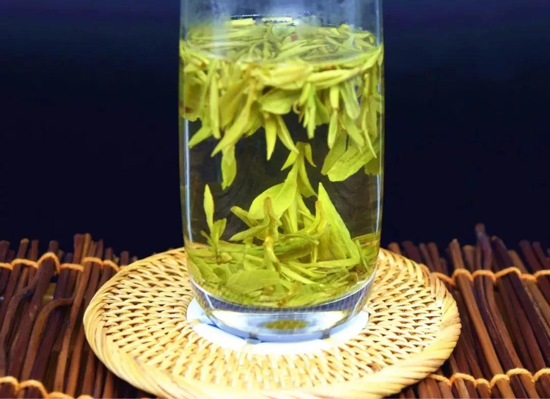 _百度龙井茶的功效_龙井白茶功效与作用