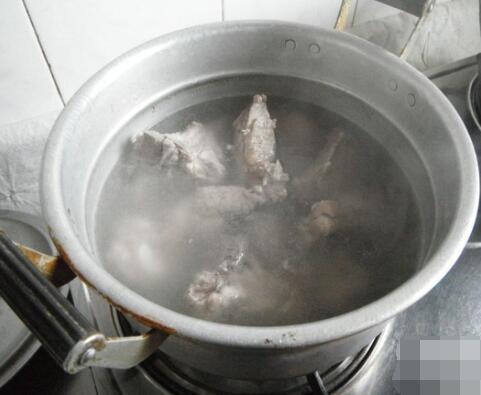高压锅炖排骨几分钟 高压锅炖排骨几分钟关火