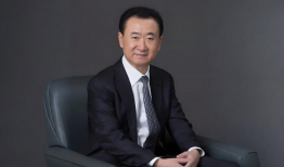 王健林钱紧拟减持万达电影，开年4次股权被冻结，已甩卖7座万达广场
