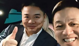 刘强东成蔚来 ET9 车主，下单前和李斌吃了顿京东外卖