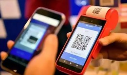 “支付宝碰一下”，用户无需展示付款码，解锁手机碰一下商家收款设备